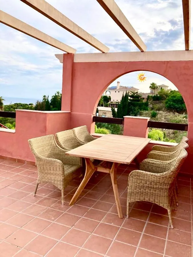 Elegant Penthouse Avec Vue Sur Mer Piscine, Jardins, 2 Chambres Marbella Apartment