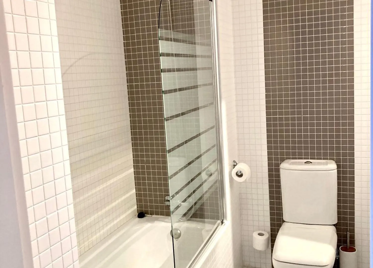 Apartment Elegant Penthouse Avec Vue Sur Mer Piscine, Jardins, 2 Chambres Marbella