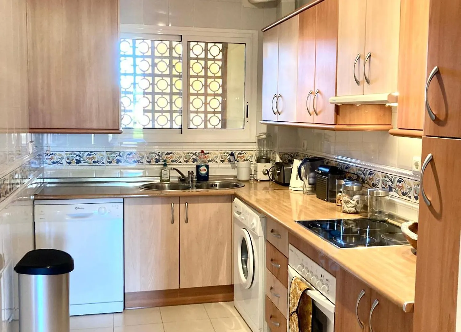Apartment Elegant Penthouse Avec Vue Sur Mer Piscine, Jardins, 2 Chambres Marbella Spain